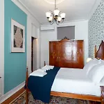 Central Lisbon Vintage & Modern Apartment
